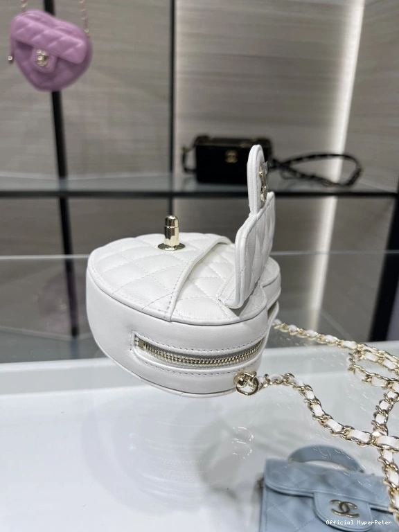 HyperPeter HEART CHAIN CHANELUTCH WITH CHANEL 0817